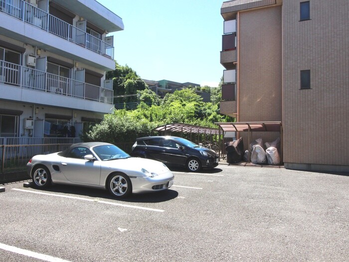 駐車場 ハイネス荒井