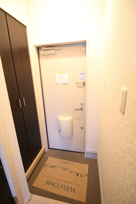 玄関 アコルデ反町