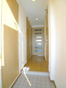 玄関 ＩＳＩＩビル