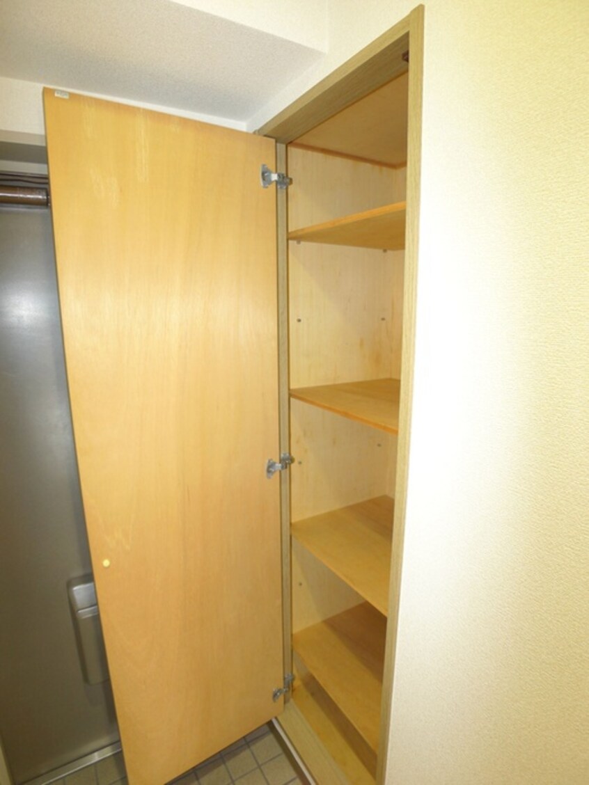 靴箱 ＩＳＩＩビル