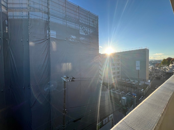 室内からの展望 ソリスト綱島