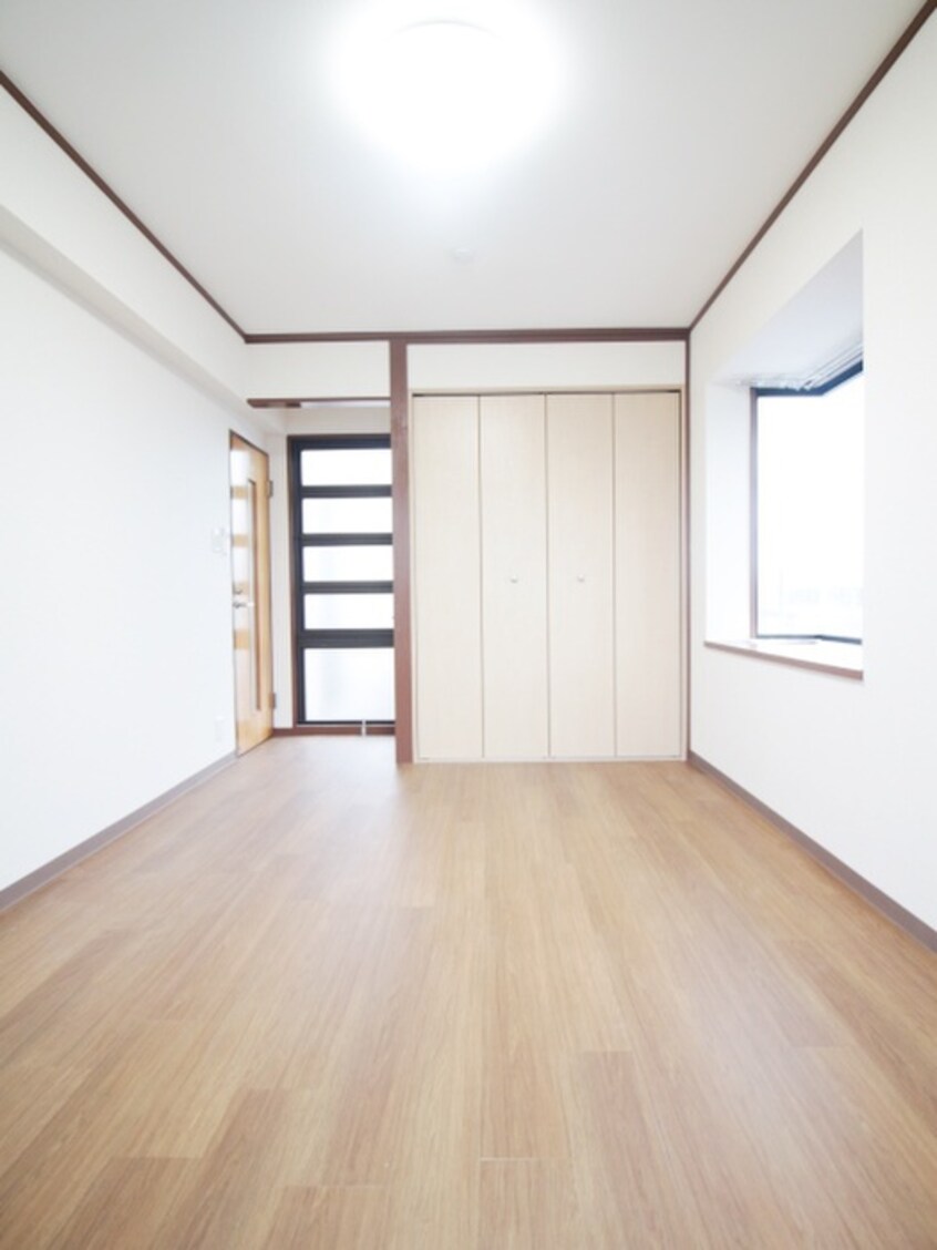 居室 メゾネット駒沢