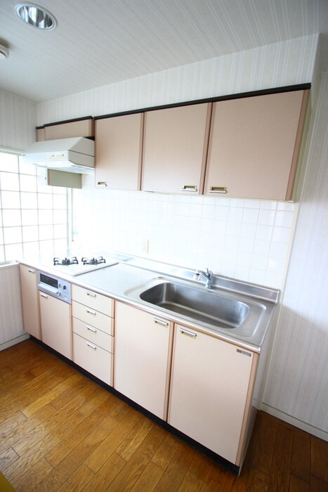 キッチン パティオ　アゼリ－