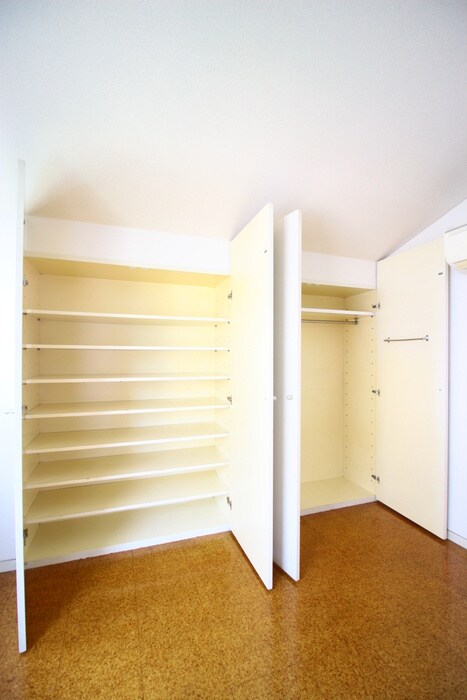 収納 パティオ　アゼリ－