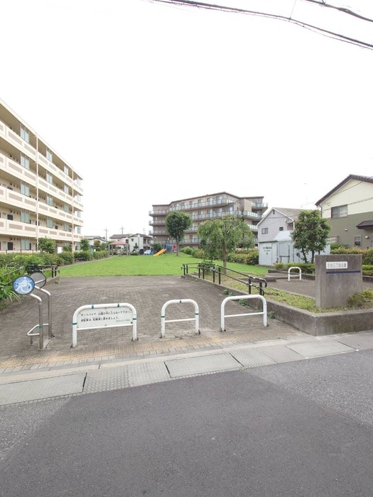 北谷三丁目公園(公園)まで450m メゾンドサンティエ