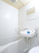 バス／シャワールーム等 エリカハイツ
