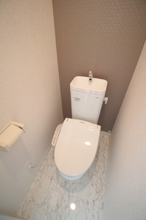 トイレ 白楽ヘミングウェイ