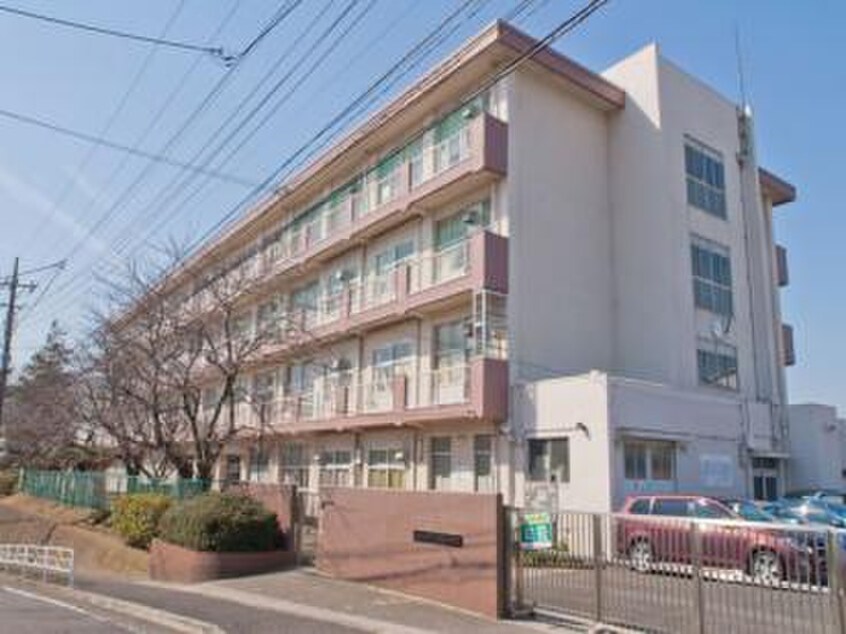 横浜市立横浜芹が谷南小学校(小学校)まで314m セントバレ－Ａ棟