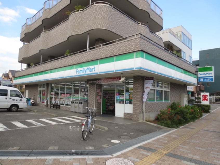 ファミリーマート 渋沢南店(コンビニ)まで94m Maison de Ｋurihara