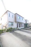 ロイヤルカーサの外観