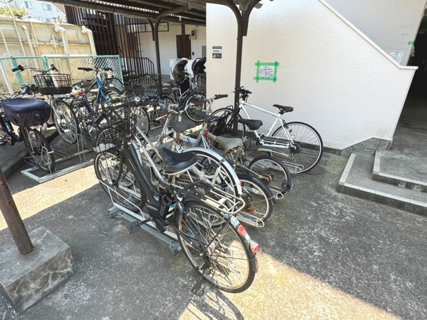 駐輪場 ベルメゾン市ヶ尾