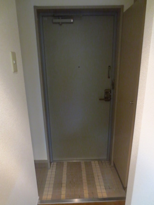 玄関 エアフォルク大倉山