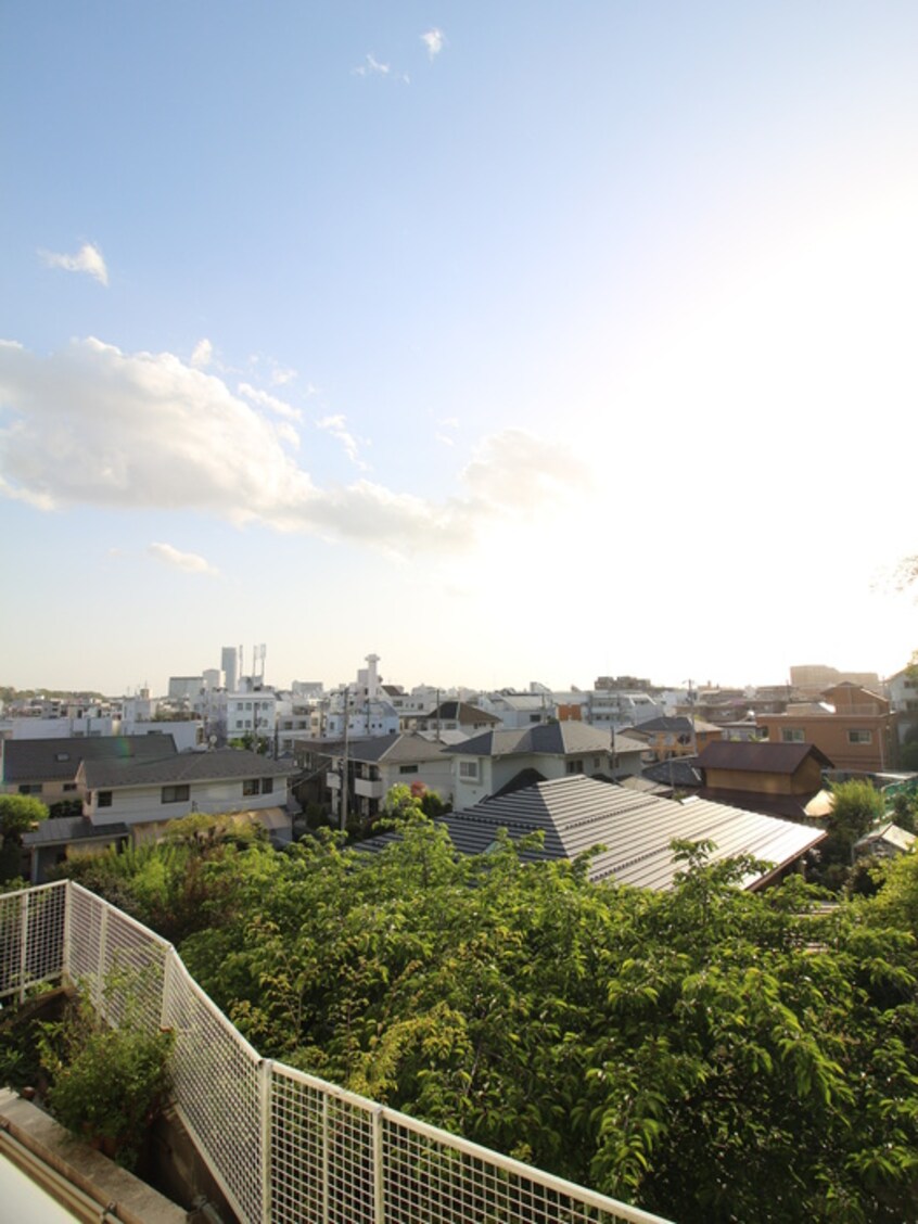 室内からの展望 エアフォルク大倉山