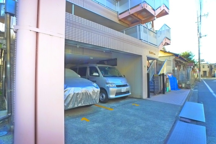 駐車場 セントラルビル綾瀬