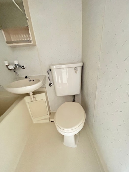 トイレ シャープ＆フラット