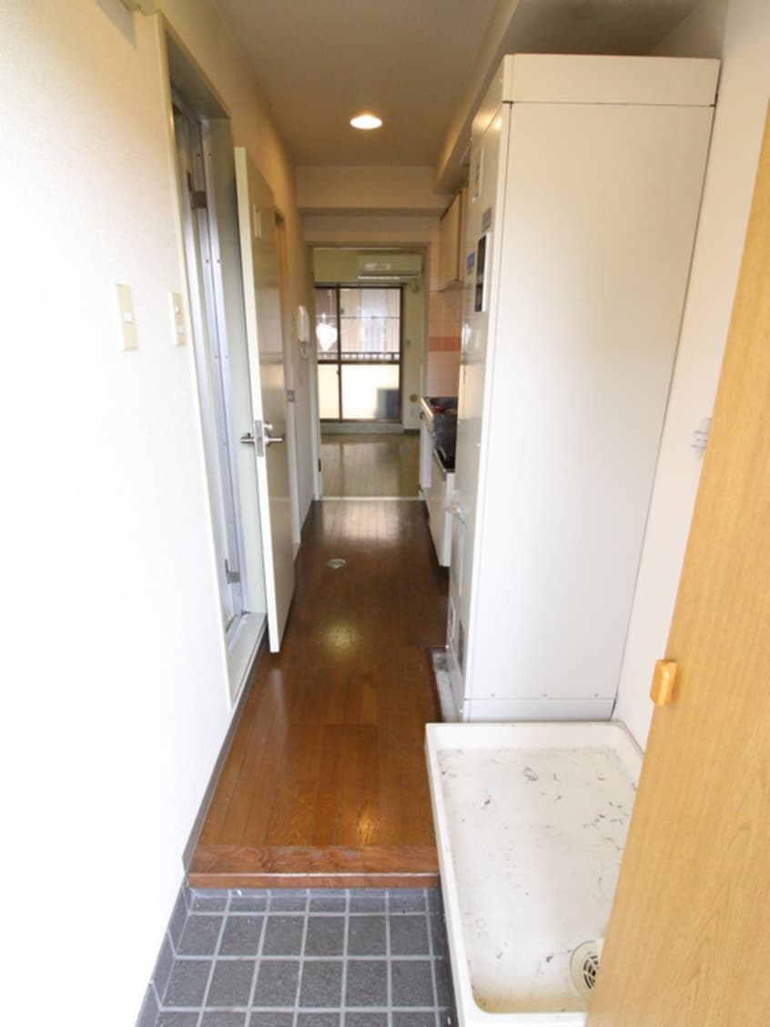 廊下 ヨウコースクウェア和光