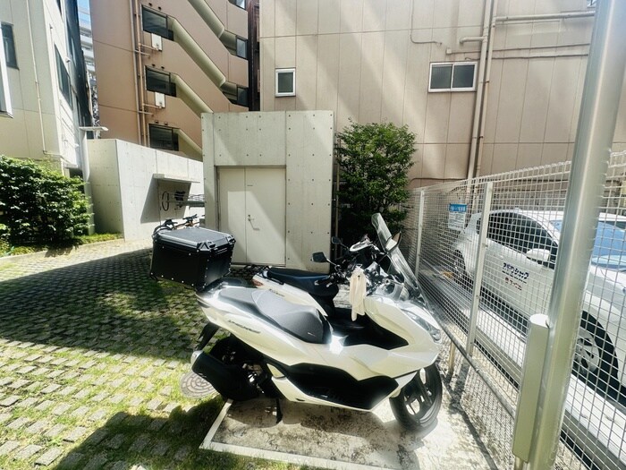 バイク置き場 SKナインティ門前仲町