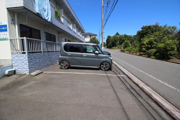 駐車場 ベルエ－ル緑ヶ丘