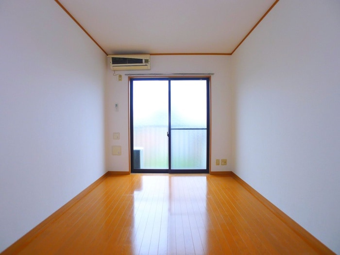 居室 アム－ル右京