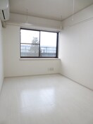 居室 グリ－ンガ－デンＩＹＯ