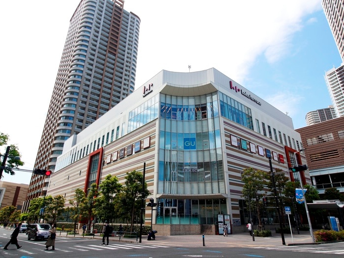 ララテラス(デパート)まで700m プライムアーバン武蔵小杉comodo