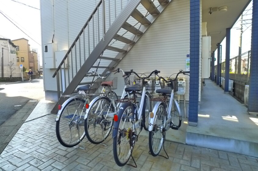 駐輪場 ルネコートお花茶屋