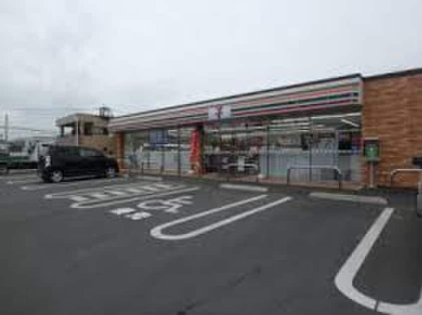 セブンイレブン坂戸一本松店(コンビニ)まで700m グランツ　テンペル
