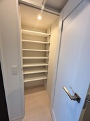 収納 東和ビル本町