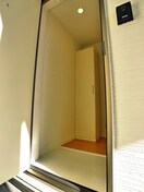 玄関 ＫＡＨＡＬＥ八千代Ａ