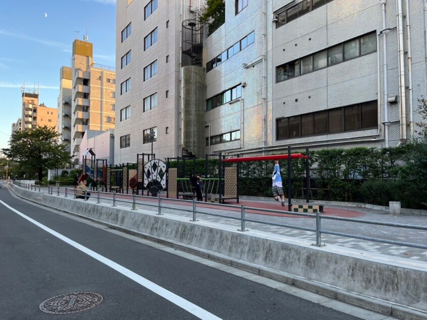 物件(公園)まで280m アーバンパーク浅草Ⅱ