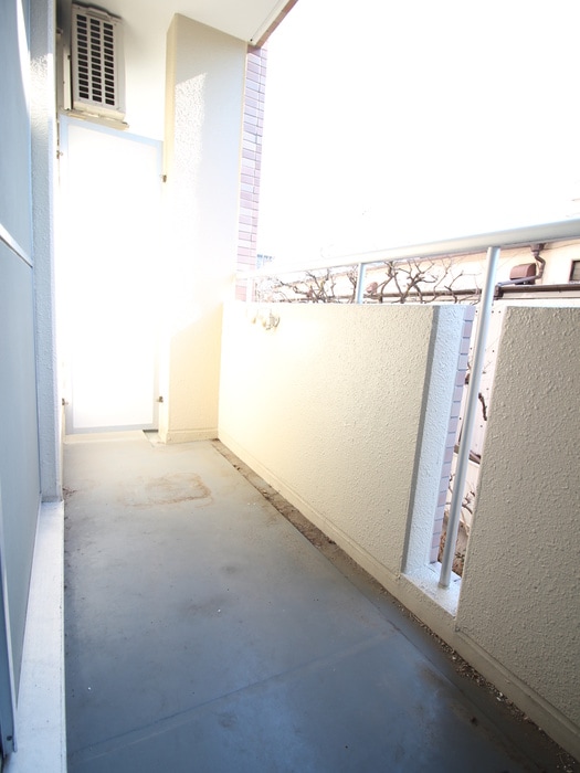 ベランダ・バルコニー Ｂ．Ｆｌａｔ