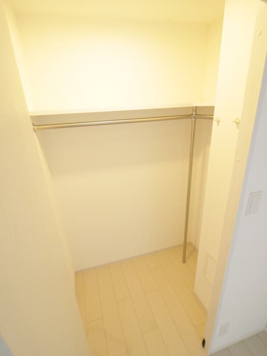収納 エルファーロ中野新井薬師
