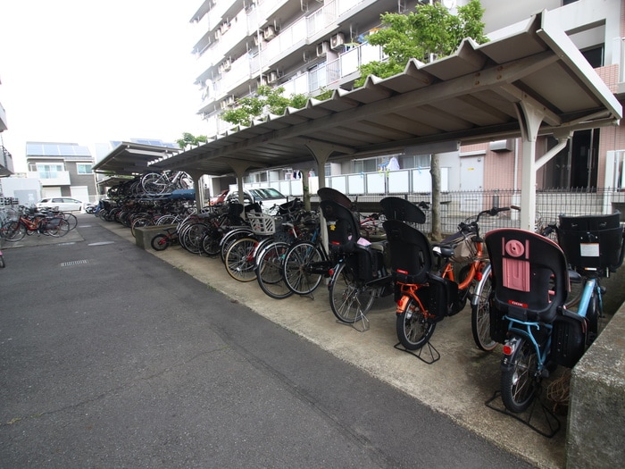 駐輪場 アトラクトマンショントムロ