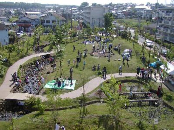 下宅部遺跡はっけんのもり(公園)まで150m ソフィア西武園