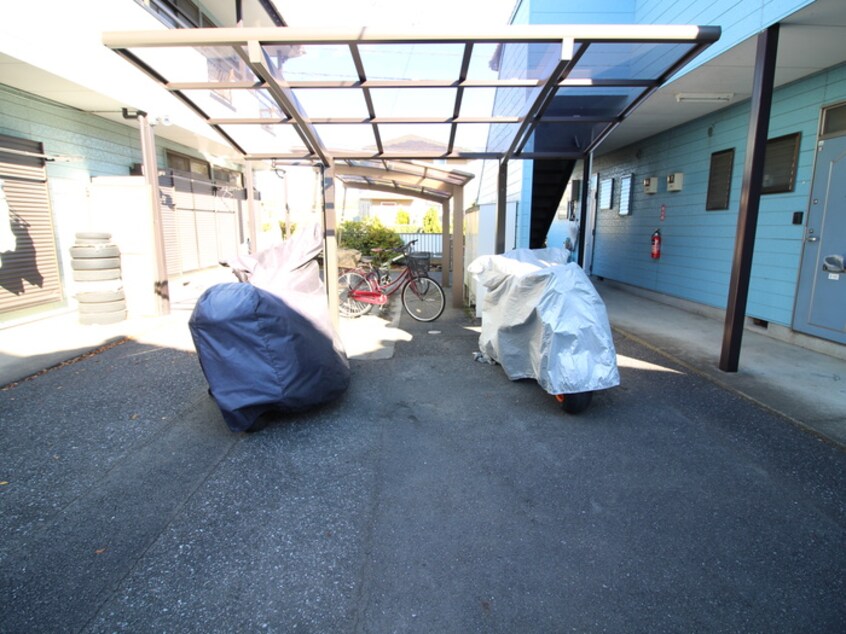 バイク置き場 ツインコーポＢ棟