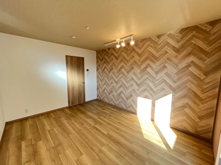 居室 ＢＬＡＮＦＥＲＴＥ氷川