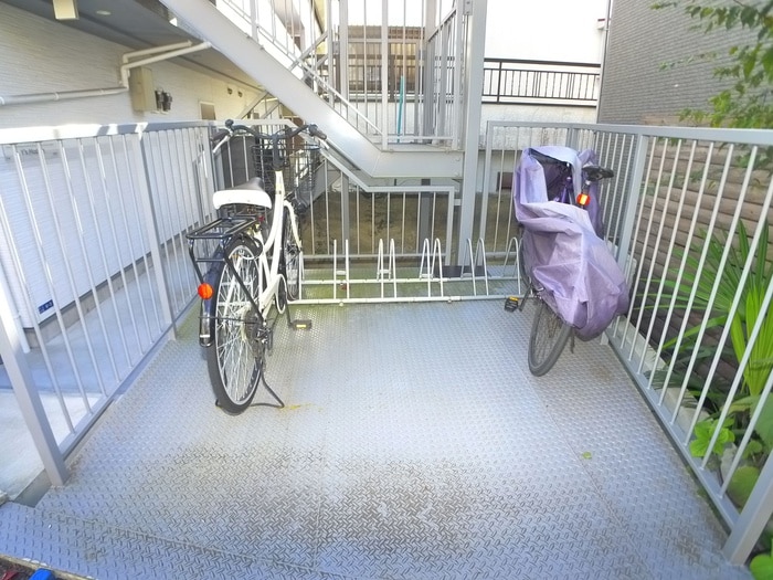 駐輪場 ワイズモダン