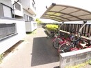 駐輪場 エッセンブラ－ジュ