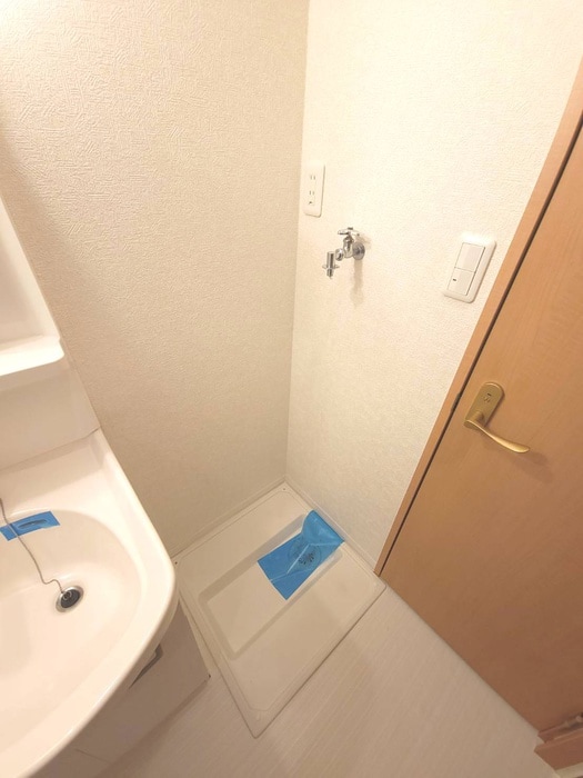 洗濯機置場 アンプルールフェールKOKI