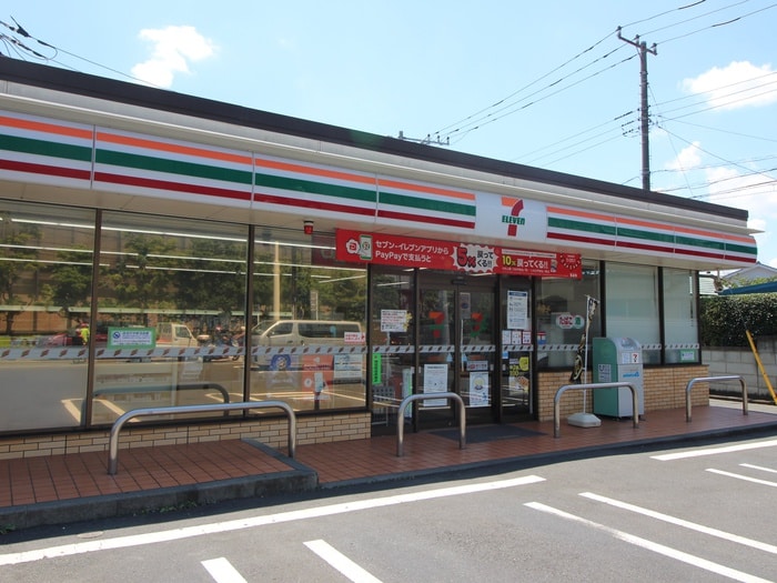 セブンイレブン横浜綱島東２丁目店(コンビニ)まで300m エムロ－ドセフィラＡ棟