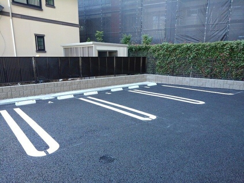 駐車場 フィオーレカンパネラ