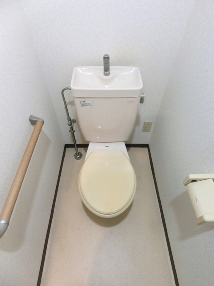トイレ ﾀｶｰﾗ･ﾊｰｳﾞｪｽﾄ弐番館