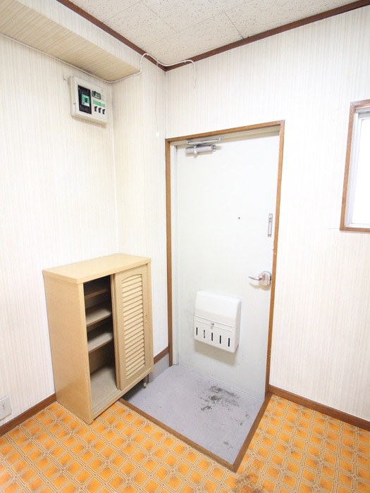 玄関 コ－ポ羽賀