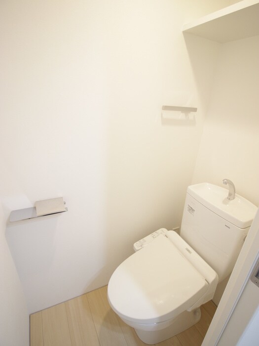 トイレ LEGALAND神楽坂北