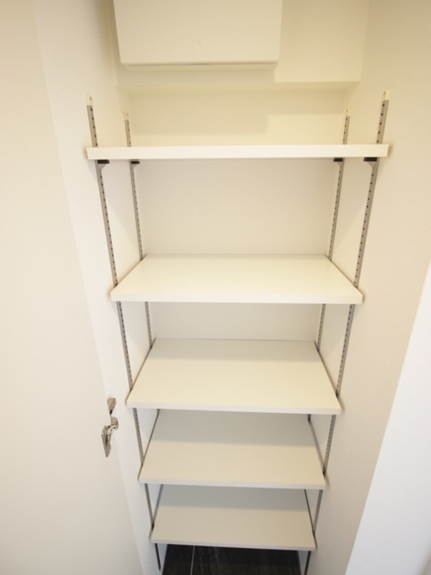 靴箱 LEGALAND神楽坂北