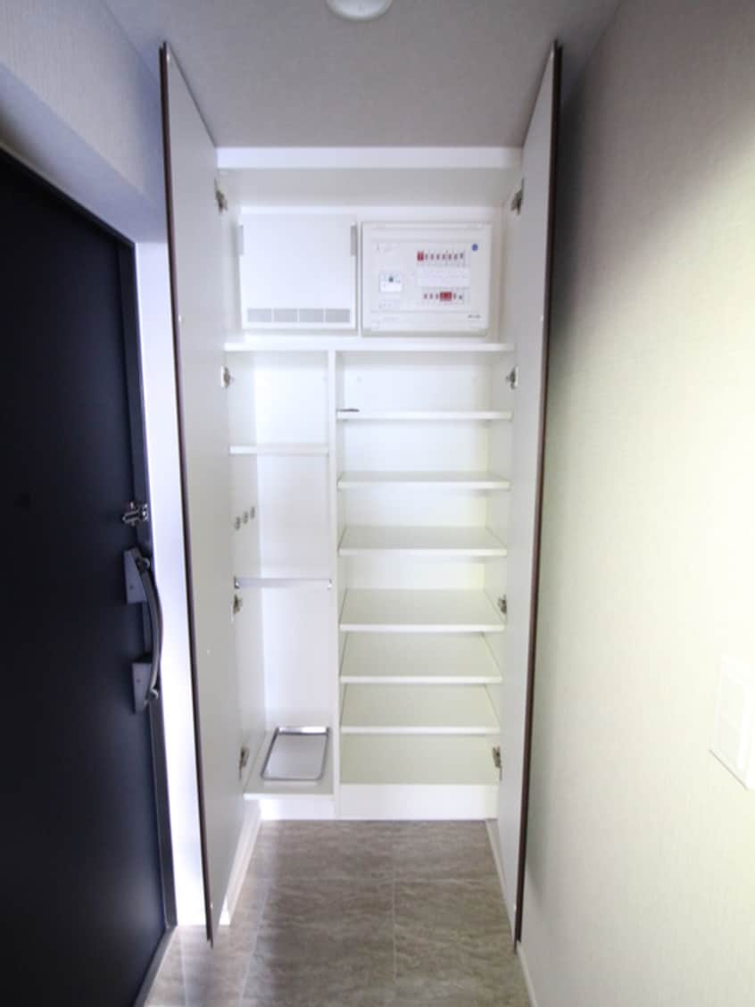 靴箱 ﾚｰﾍﾞﾝ本厚木THE MASTERS TOWER