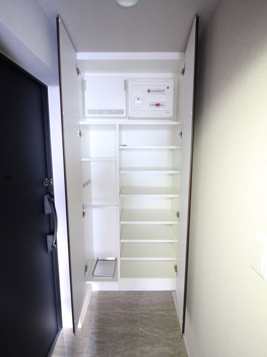 靴箱 ﾚｰﾍﾞﾝ本厚木THE MASTERS TOWER