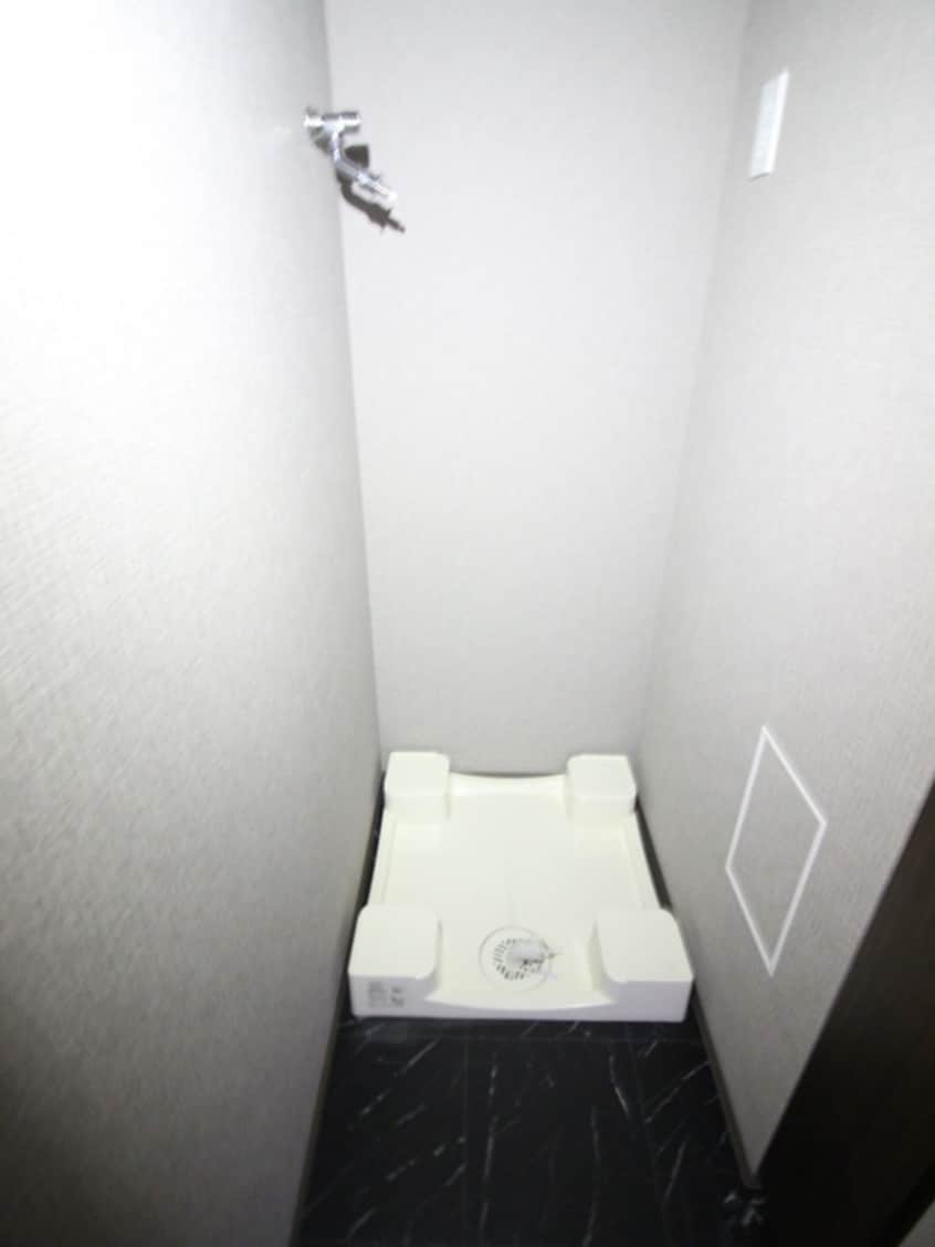 洗濯機置場 ﾚｰﾍﾞﾝ本厚木THE MASTERS TOWER