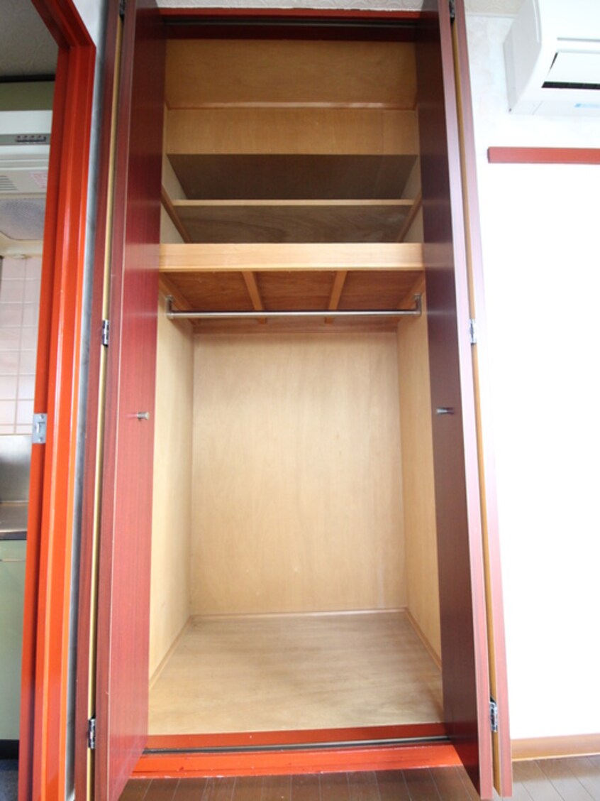 収納 王子北ウイング