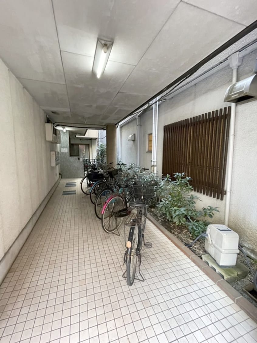駐輪場 あずまコ－ポ
